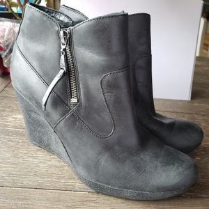 UGG Meredith Wedge Bootie